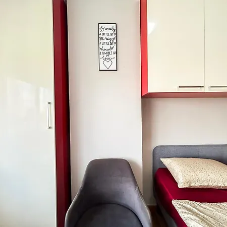 1 Bedroom 1208 *