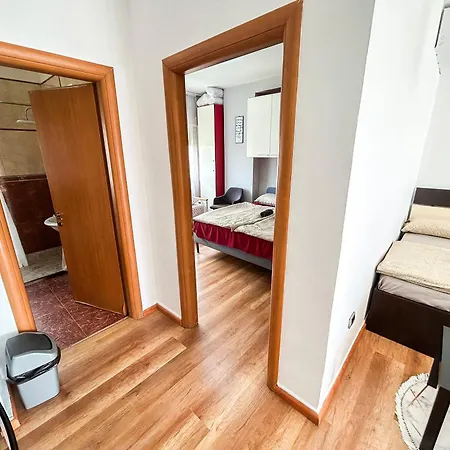 1 Bedroom 1208