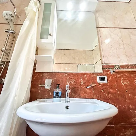 1 Bedroom 1208