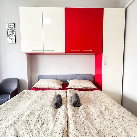1 Bedroom 1208 Appartamento