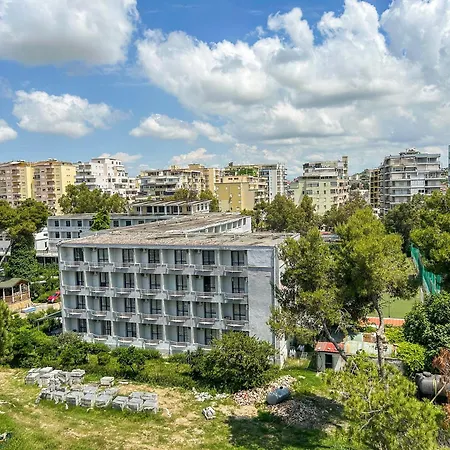 1 Bedroom 1208