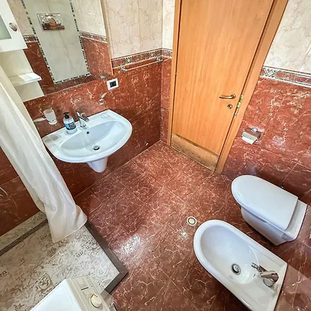 1 Bedroom 1208