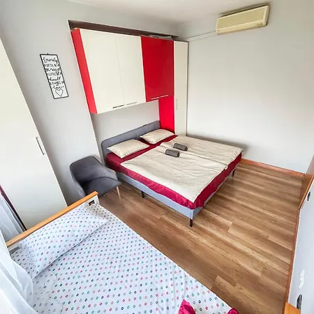 Apartment 1 Bedroom 1208